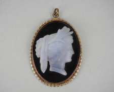 Antiker Glas Kamee Anhänger.