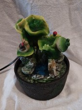 Frosch Figur Zimmerbrunnen Brunnen  Schnecke Käfer grün