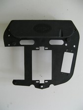 Carson: RC-Platte, Servorträger mit Batteriefachdeckel für C6 #32401,32491