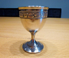Wunderschöner Eierbecher mit Floralem Dekor 950er Silber Frankreich um 1930