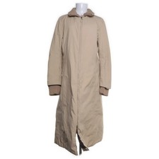 Prada Linea Rossa, Mantel