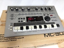 Roland MC-303 Groovebox mit