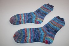 HANDGESTRICKT SELBSTGESTRICKTE