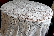 HANDGEHÄKELTER RIESIGER WEISSE ARTDECO BETTÜBERWURF MIT POMPONS 340x288CM