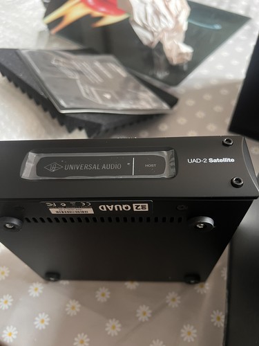Universal audio uad satellit - universal, uad-2