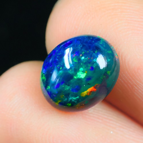 Ovaler schwarzer opal - ct,