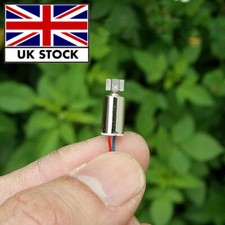 2 x 4 mm 8 mm DC 1,5 V-3 V