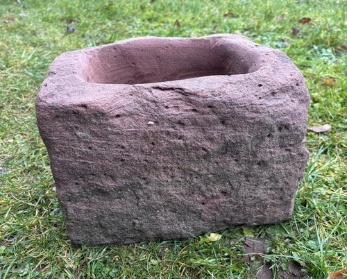 Sandsteintrog aus rotem