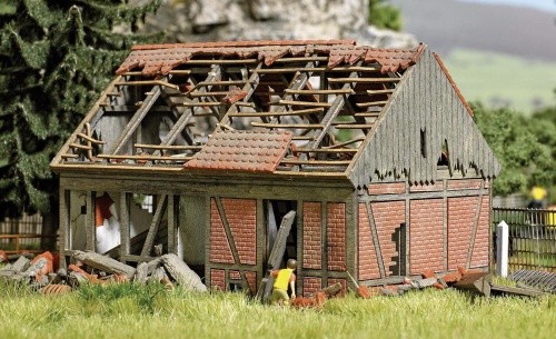 Verfallener stall jagdschloss - verfallener,