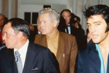 Sänger Frank Sinatra Vernon Presley und Sänger Elvis Presley 1969 4x6 Foto 