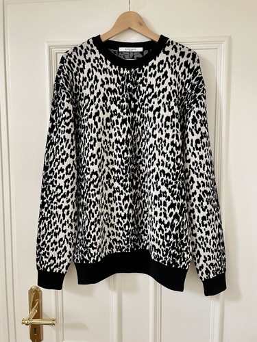 Givenchy paris pullover - givenchy,