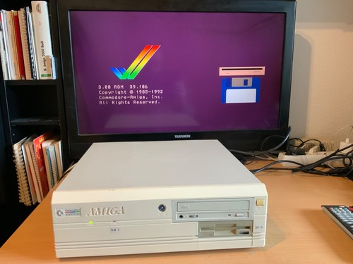 Commodore amiga 4000 desktop - commodore,