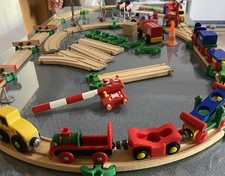 Holzeisenbahn 77 Teile  kompatibel mit Ikea /Brio 