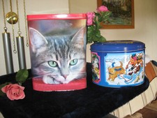 2 BLECHDOSEN KATZEMOTIVEN DIE KLEINE IST EINE EDION;GAB ES VOR JAHREN ;GUTER GEB