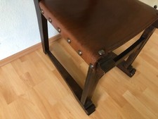 alter antiker? Lederstuhl Ritterstuhl, Mittelalter-Look, Vollholz, Vintage LOOK,