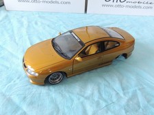 Holden Commodore gold AutoArt