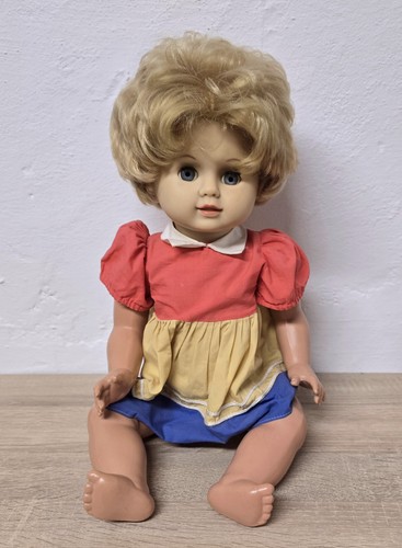 Nette kunststoff puppe - nette,