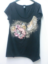 schwarzes Shirt mit Pailletten
