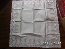 Mitteldecke/Tischdecke/Weihnachten/creme/gold/neuwertig/Plauner Stickerei/85x85