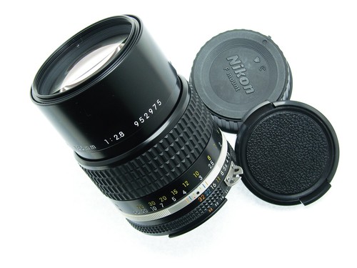 Nikon 135mm nikkor - f/2.8, ais