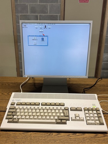 Commodore amiga 1200 - commodore,