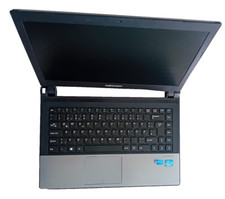 3x Medion Akoya Notebook ( akoya S4213 , akoya E7226 ) als  Ersatzteilelager