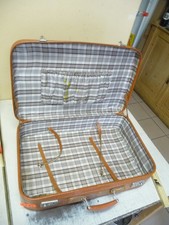8633.       Alter Leder