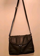 Schwarze Lederhandtasche