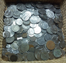 Box of random amrican coins