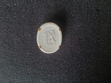 Meissen Sachsen Original Porzellanmedaille / Anstecker 1929, gebraucht.