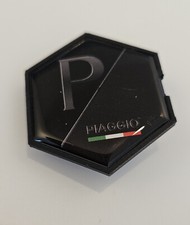 Emblem Piaggio zum Stecken 6-eckig 42x48mm für MP3, Beverly, Carnaby, X7, X8,X10