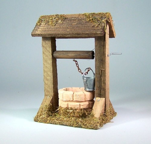 Leierbrunnen aus holz mit - aus,