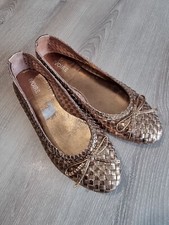 ELFENBEIN: PAAR BALLERINAS