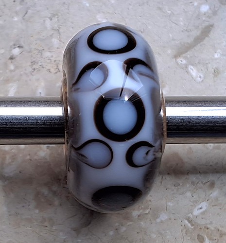 Hübscher bead aus muranoglas - bead,