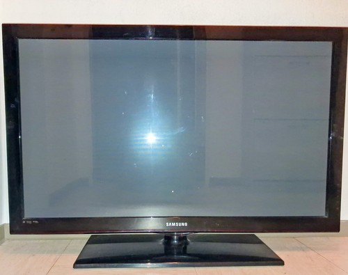 Samsung plasma tv - 43",