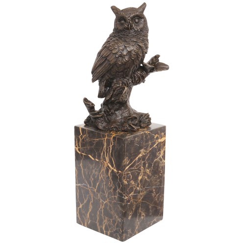 Skulptur waldohreule eule uhu - skulptur,