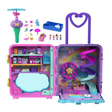 Polly Pocket HKV43 - Urlaub im Rollkoffer - Pollyville Spielset mit 4 Puppen