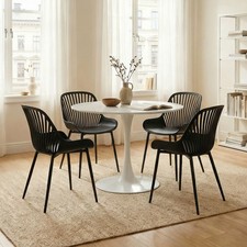 Essgruppe mit 4 Stühlen