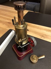 Dampfmaschine, stehende Maschine, Bing , Falk Doll ?. Funktion getestet, läuft.