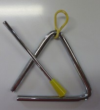 TRI-4  4 Zoll ca. 10cm Triangel mit Schlegel - Durchmesser 8mm