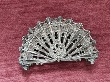 Hübscher Serviettenhalter aus Metall aus Omas Zeiten