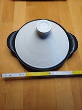 Neuwertige Tajine aus