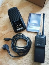 Motorola MTS2000 Handfunkgerät  VHF = 136 - 174 MHz Akku + Ladegerät Funkgerät 