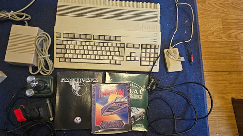 Commodore amiga 500 computer - commodore,