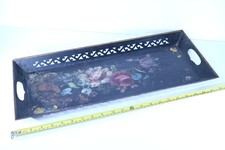 Antikes Serviertablett aus