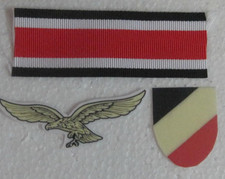 2  Helmabzeichen  Wehrmacht