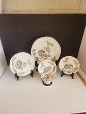 40pc Vintage Castleton Gloria