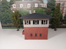 MSM  Stellwerk mit Innenausstattung, Fertigmodell, handbemalt, Spur 0, 1:45