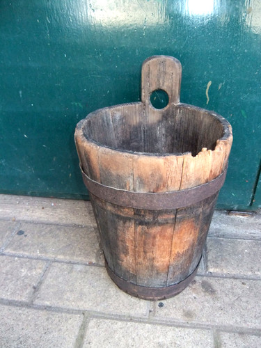 Kleines holzgefäss als - kleines, holzgefäss,als