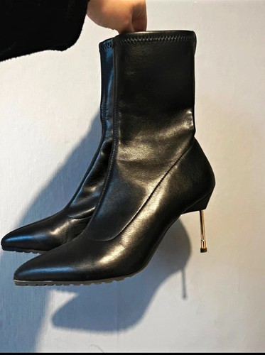 Kanika goyal label - kanika, damen
